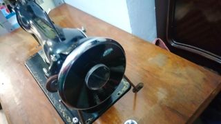 Maquina de coser ALFA