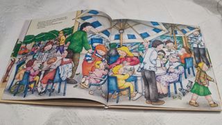 LIBRO TEO CELEBRA SANT JORDI.