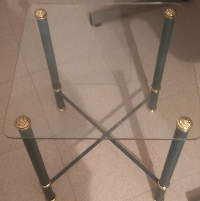 Mesita auxiliar.Completamente nueva.Cristal