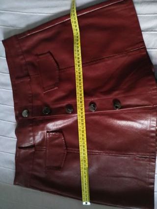Short falda piel sintética
