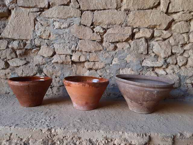 Lebrillo de barro antiguo