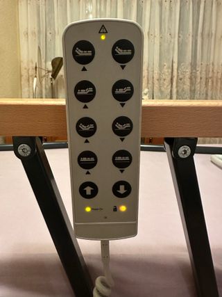 Cama articulada motorizada giratoria