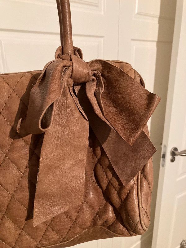 Bolso de piel marrón