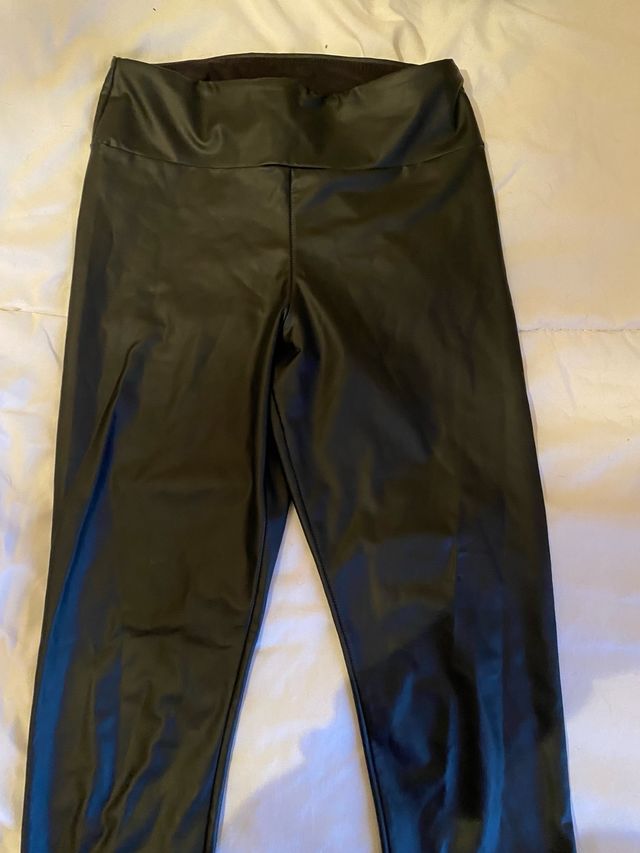 mayas negras de cuero de Calzedonia