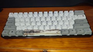 Teclado mecánico 60% Cherry MX Red