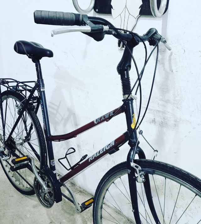 Bicicleta paseo Raleigh Hawk