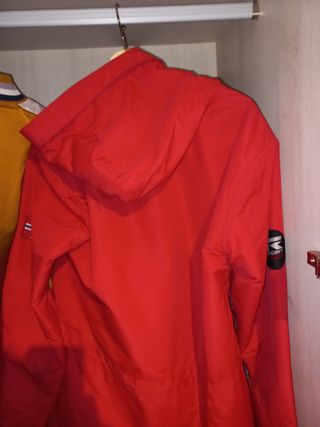 cazadora/anorak ROX rojo