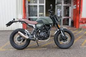 ALQUILER SCRAMBLER 125 4TIEMPOS