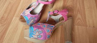 Preciosos zapatos plataforma 38