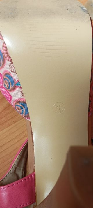 Preciosos zapatos plataforma 38