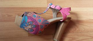 Preciosos zapatos plataforma 38