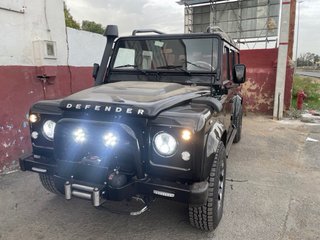 Land Rover Defender 2006