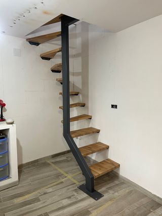 escaleras a medida metal i madera