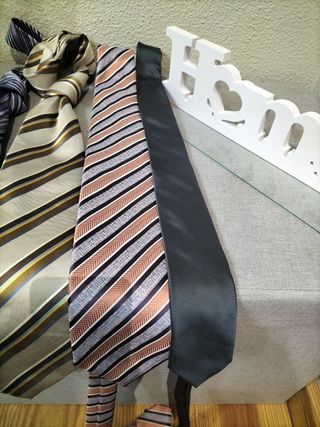 Set de corbatas.