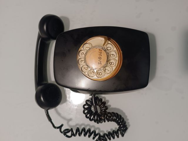 Teléfono negro de Pared