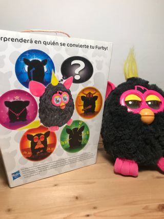 Furby rosa.