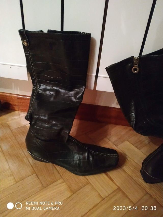 Botas negras con poco tacon