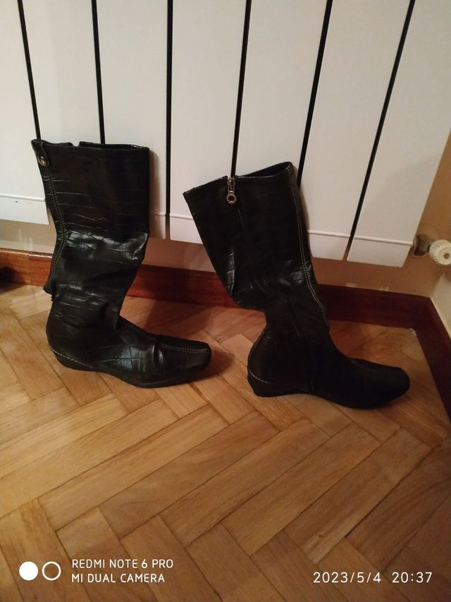 Botas negras con poco tacon