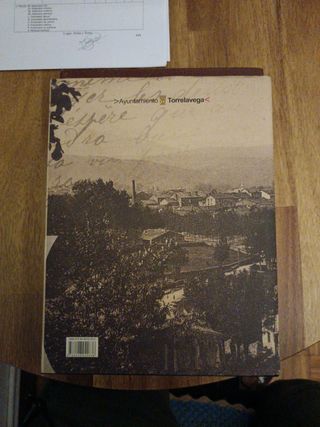 Libro sobre Torrelavega