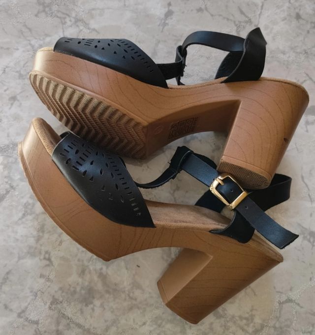 ZAPATOS DE TACÓN. NÚMERO 36