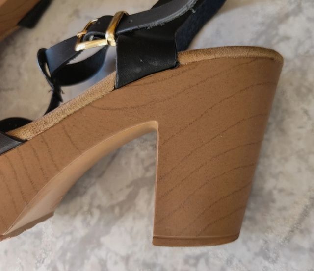 ZAPATOS DE TACÓN. NÚMERO 36