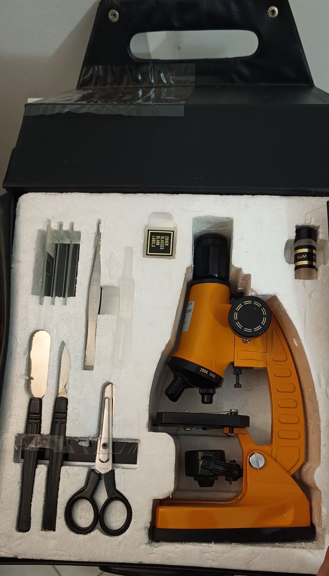 Microscopio Konus 80x-750x mod.5009