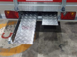 remolque galvanizado con rampas