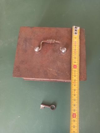 Antigua caja caudales