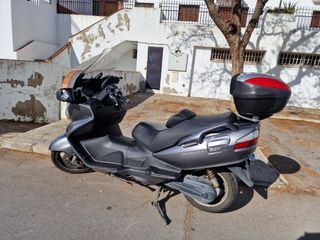 SUZUKI BURGMAN AN 650 EXECUTIVE