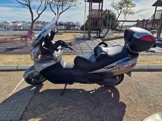 SUZUKI BURGMAN AN 650 EXECUTIVE