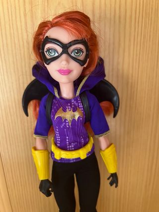 muñeca super hero girls