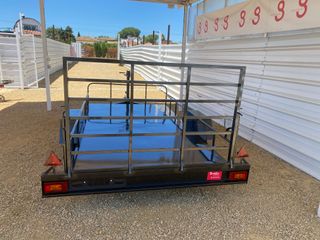 Remolque batea portacarruajes