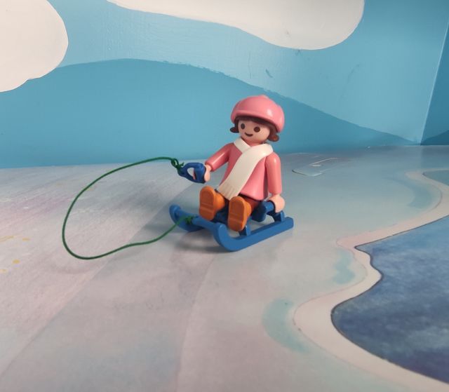 Playmobil niños en la nieve.
