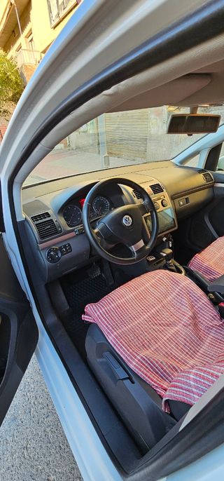 Volkswagen Touran 2009