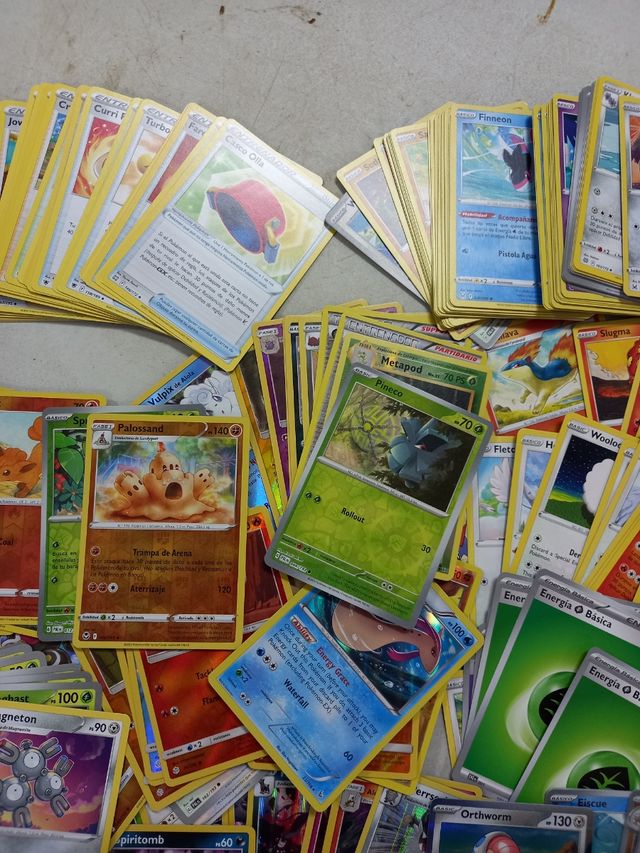 Un sacco di carte Pokemon