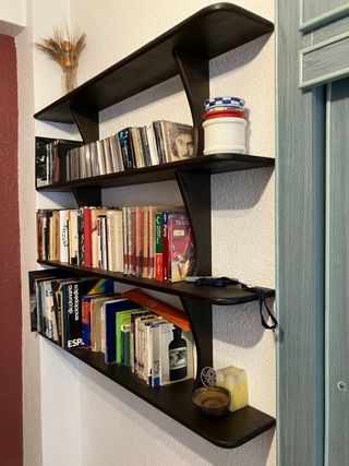 estantería librería de pared de madera
