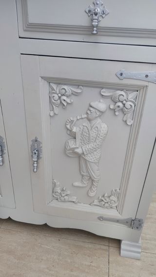 Mueble labrado