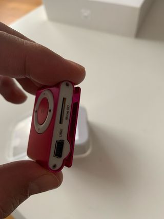 reproductor mp3 muy pequeño