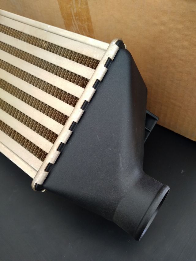 RADIADOR INTERCOOLER FIAT UNO TURBO