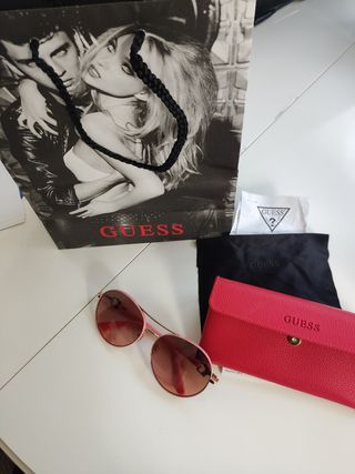 Gafas sol GUESS rosa