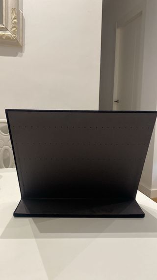 expositor pendientes