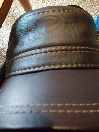 GORRA DE CUERO