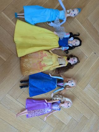 Muñecas, Nancys  y princesas