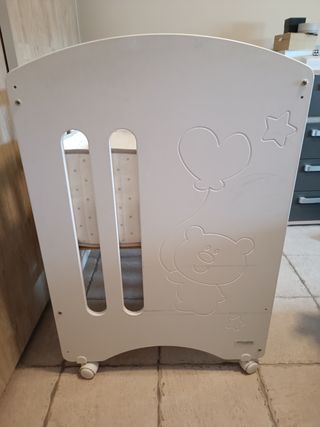 cuna de madera+ cochón+ chichonera