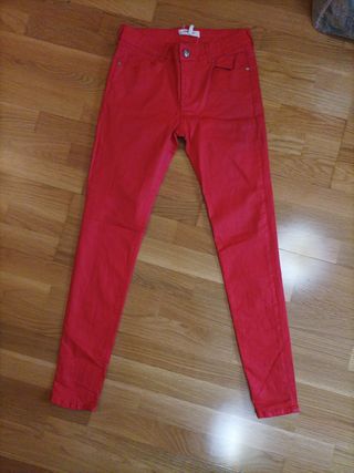 Pantalón rojo