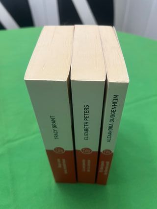 Lote de tres libros