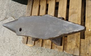 Antiguo Yunque de 133kg