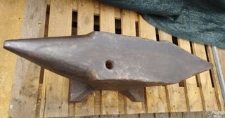 Antiguo Yunque de 133kg