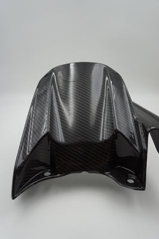 GUARDABARROS TRASERO YAMAHA R1 04-06 EN CARBONO