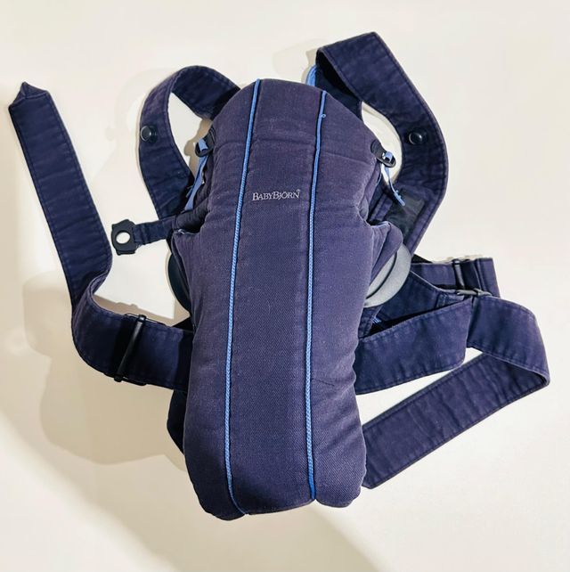 Mochila portabebés. BabyBjorn. Ergonómica.